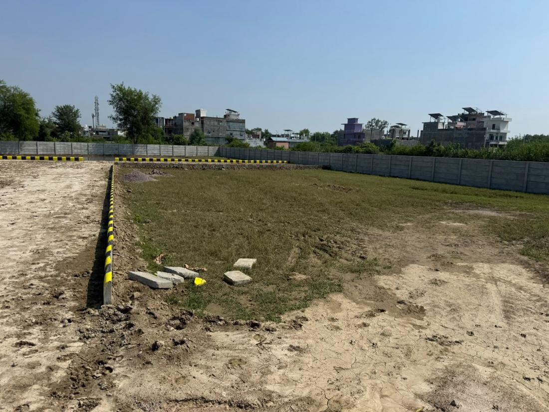 Neighbourhood already settled with homes